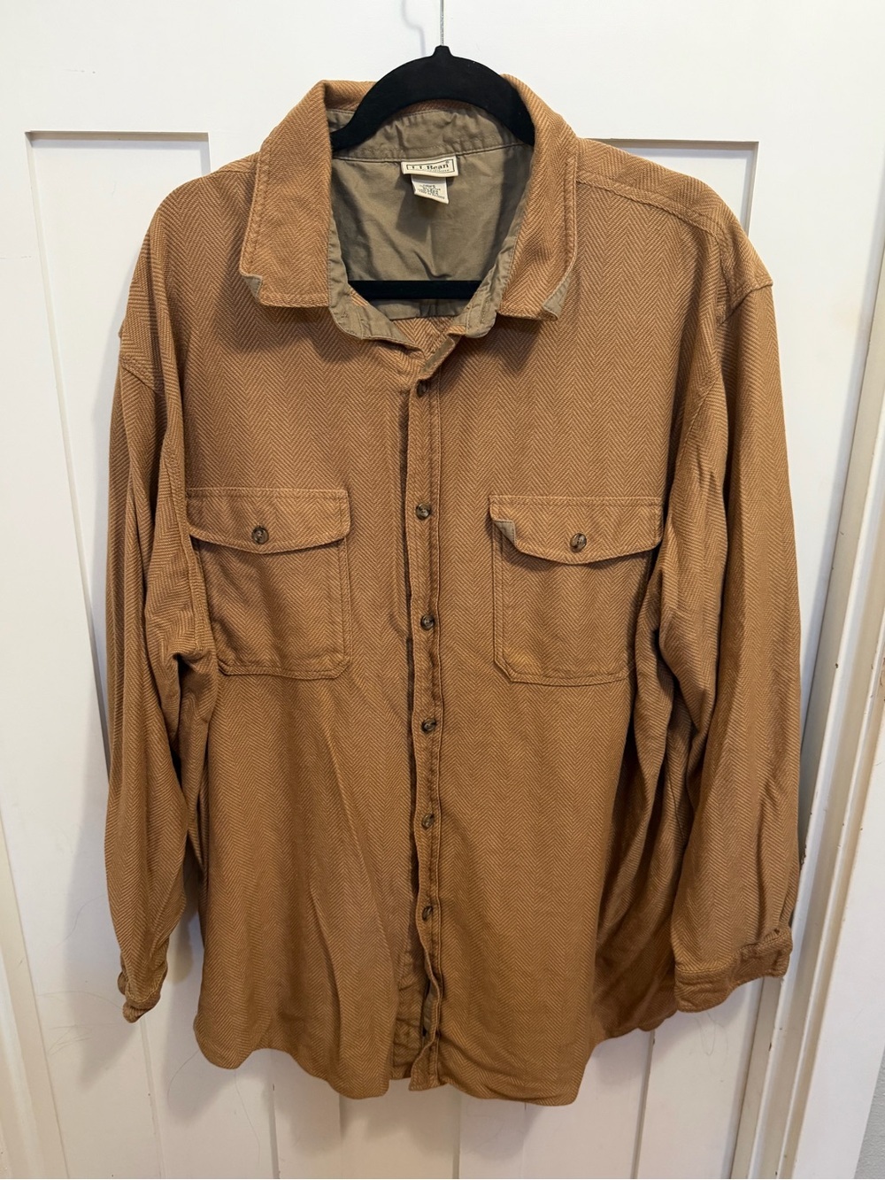 L.L.Bean Long Sleeve Casual Button Down Shirt 100% Cotton Herringbone Tan XL